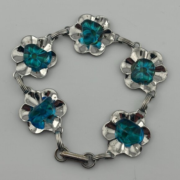 Vintage Silver & Aquamarine Toned Flower Bracelet - Picture 3 of 6